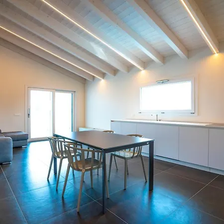 Apartment Luxury La Finestra Sul Mincio